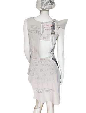 Haute Couture Kleid DATA THIEF
